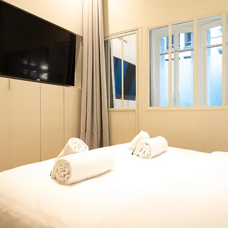 Apartment Amazing Flat In Champs Elysees. Paris