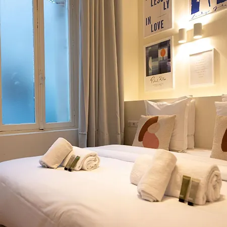 Apartment Amazing Flat In Champs Elysees.