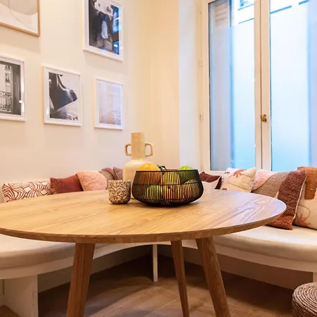 Amazing Flat In Champs Elysees. Apartment *